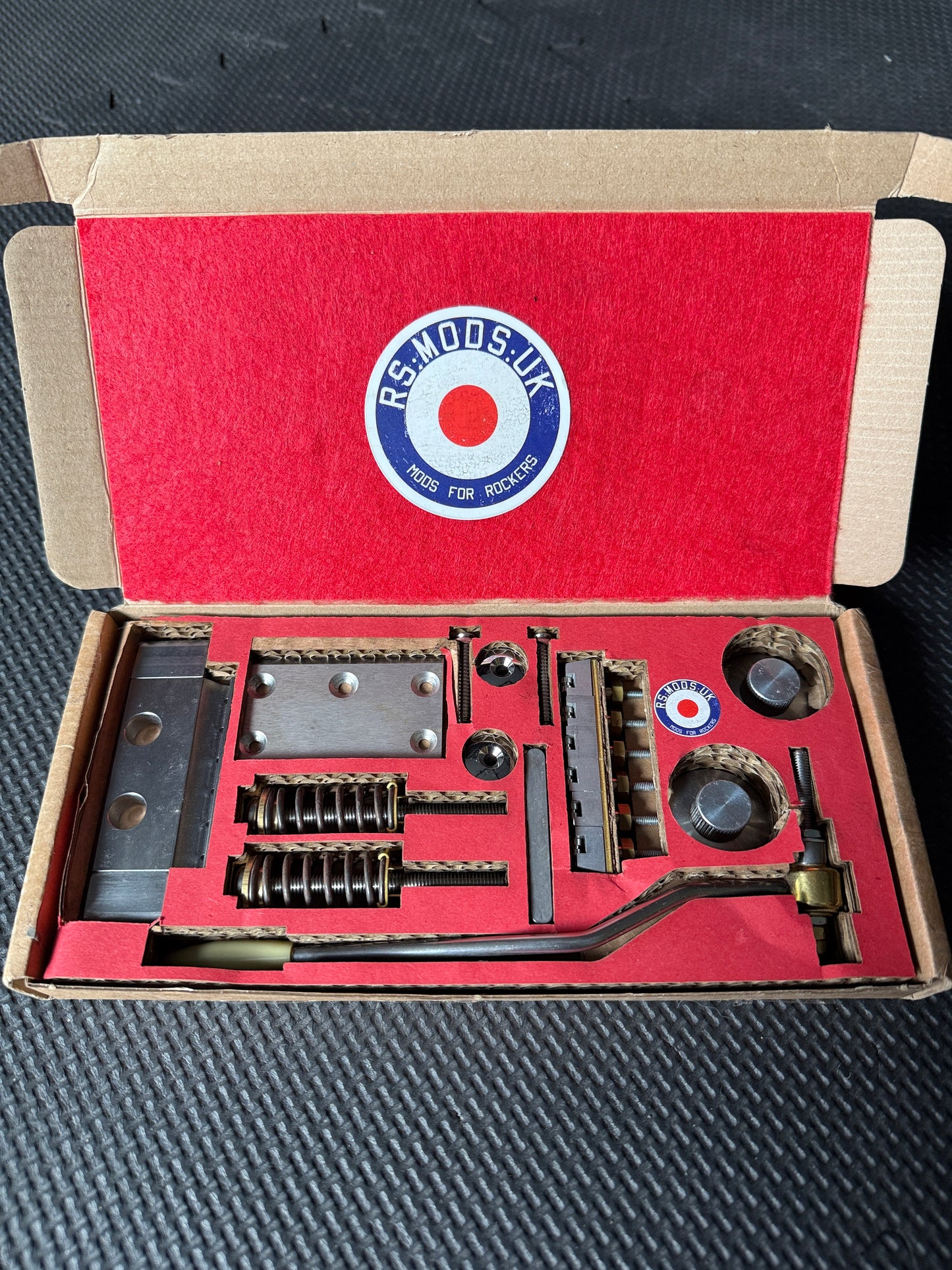 Relic Hardware Set